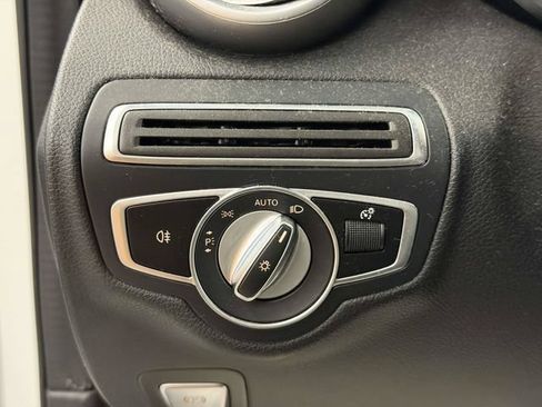 Used 2021 Mercedes-Benz C 300 4MATIC Sedan image 22