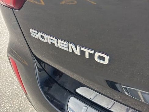 Used 2014 Kia Sorento SX w/ 3rd Row Package image 4