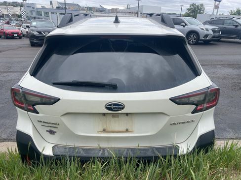 Used 2022 Subaru Outback Limited AWD/4WD image 4