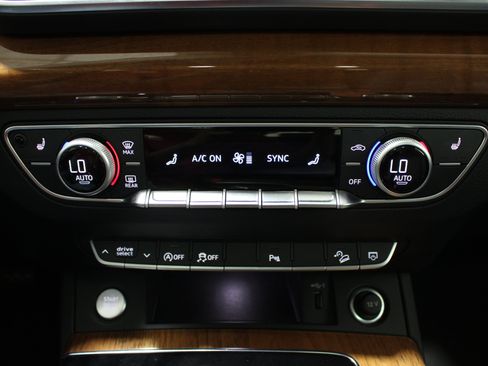 Used 2023 Audi Q5 2.0T Premium AWD/4WD image 18
