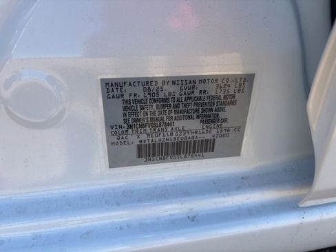 New 2025 Nissan Versa SR w/ Trunk Package image 23