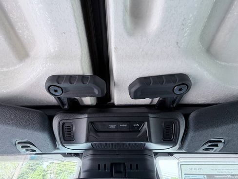 New 2026 Jeep Gladiator Sport image 11