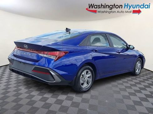Certified 2024 Hyundai Elantra SE FWD image 6