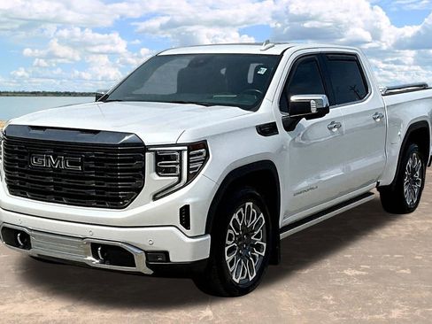 Used 2023 GMC Sierra 1500 Denali Ultimate AWD/4WD image 4