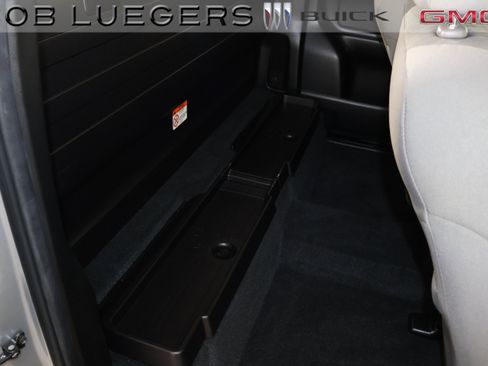 Used 2022 Toyota Tacoma SR RWD image 11