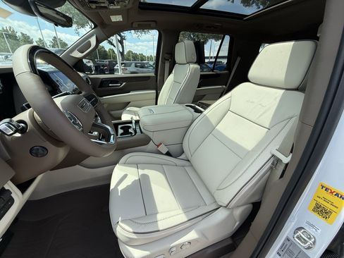 New 2026 GMC Yukon Denali w/ Denali Reserve Package AWD/4WD image 18