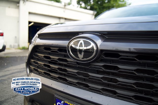 Used 2025 Toyota RAV4 XLE w/ Weather Package AWD/4WD image 9