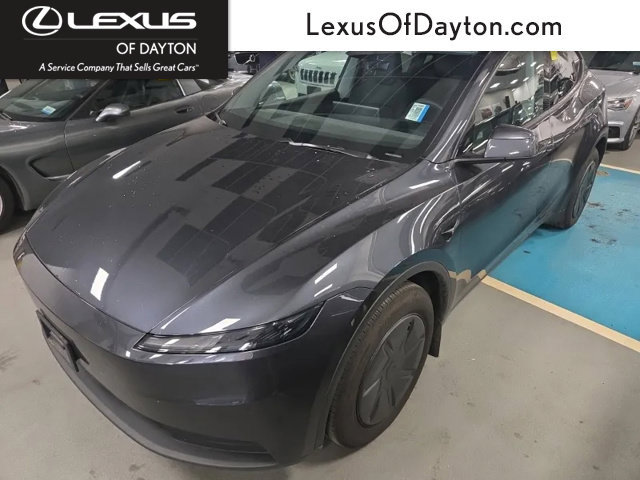 Used 2026 Tesla Model Y Long Range AWD/4WD image 1