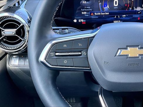Used 2026 Chevrolet Equinox LT w/ Convenience Package II FWD image 23