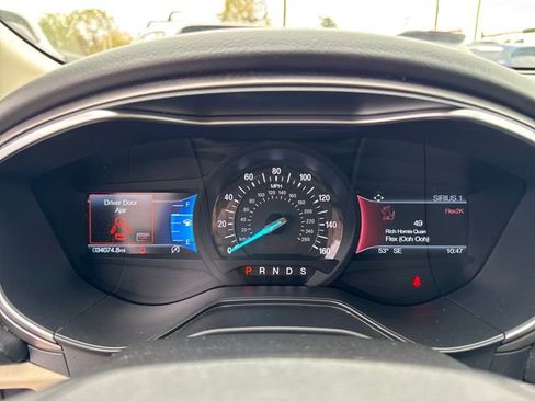 Used 2019 Ford Fusion SE image 21