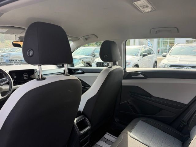Certified 2025 Volkswagen Taos S AWD/4WD image 7