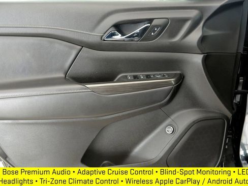 Used 2023 GMC Acadia SLT image 14