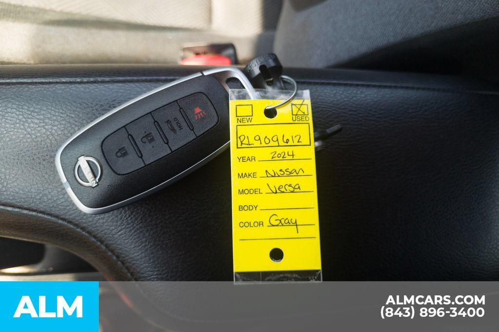 Used 2024 Nissan Versa SV FWD image 15