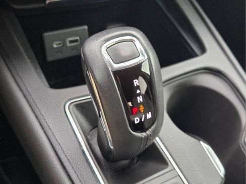 Certified 2019 Cadillac XT4 Premium Luxury FWD image 27
