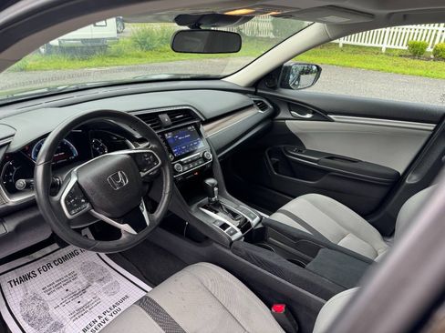 Used 2019 Honda Civic EX image 9