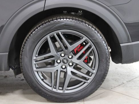 Used 2025 Ford Explorer ST image 21