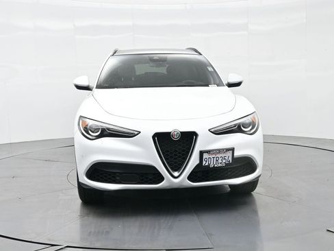 Used 2022 Alfa Romeo Stelvio Ti image 4