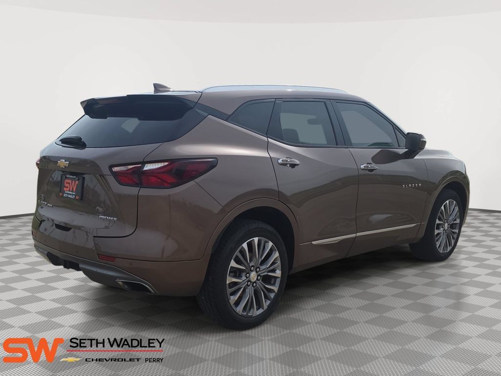 Used 2019 Chevrolet Blazer Premier w/ Driver Confidence II Package AWD/4WD image 3