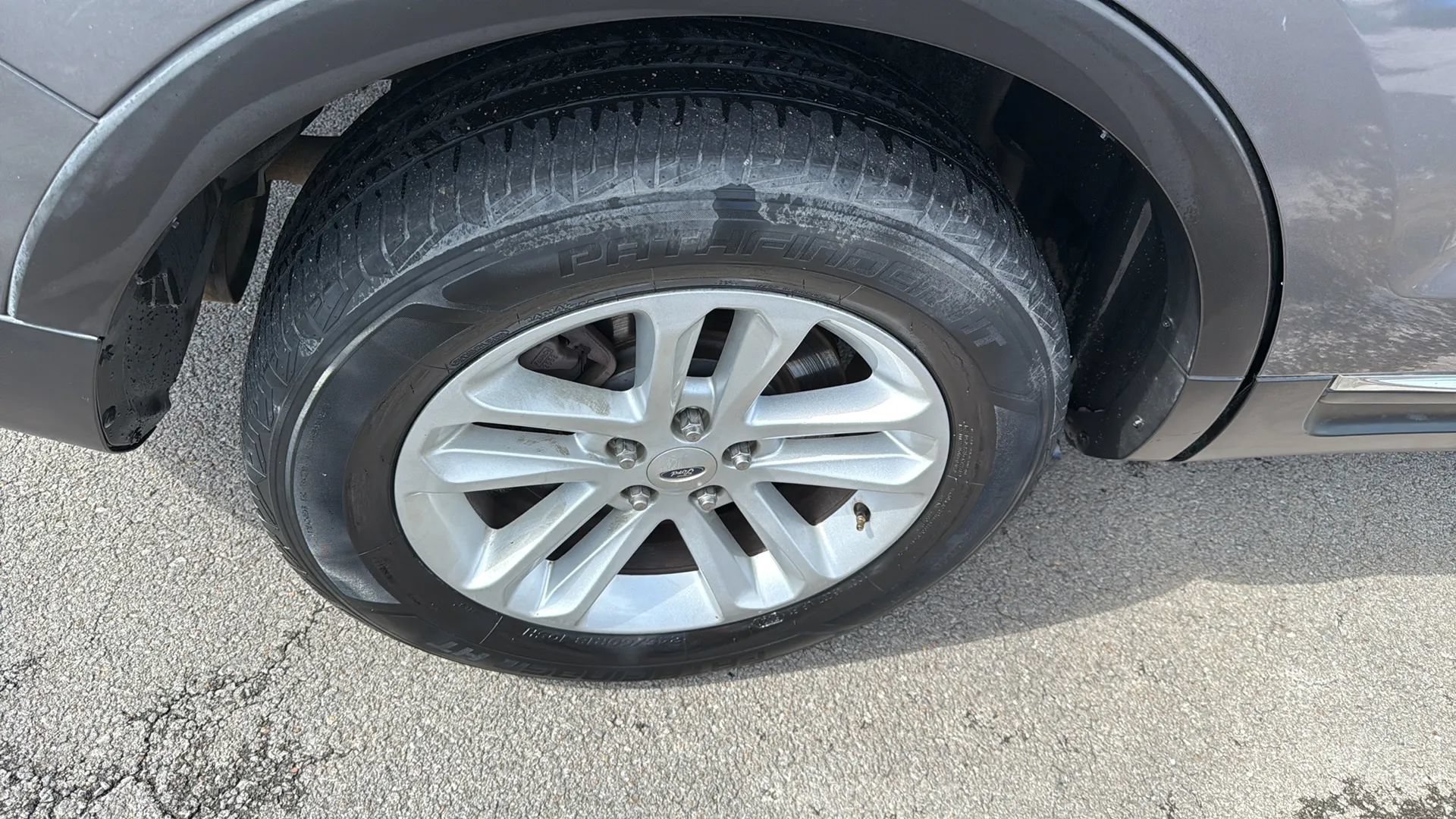 Used 2014 Ford Explorer XLT w/ Equipment Group 201A FWD image 24