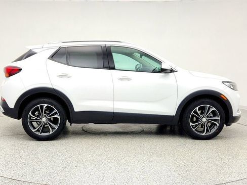 Used 2022 Buick Encore GX Essence image 4