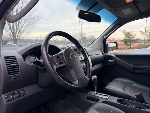 Used 2012 Nissan Xterra PRO-4X w/ Pro-4x Leather Pkg image 2