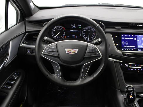 Certified 2022 Cadillac XT5 Premium Luxury image 16