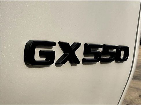 Used 2024 Lexus GX 550 AWD/4WD image 24