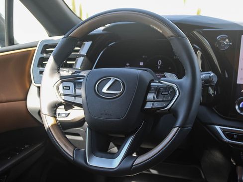 Used 2025 Lexus RX 350h w/ Convenience Package image 16