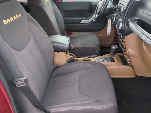 Used 2013 Jeep Wrangler Unlimited Sahara w/ Mopar Chrome Edition Group image 20