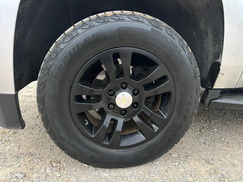 Used 2020 Chevrolet Tahoe LT image 37