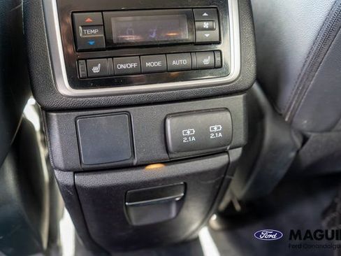 Used 2022 Subaru Ascent Limited AWD/4WD image 18