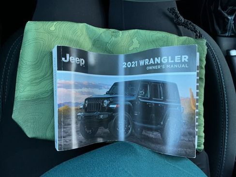 Used 2021 Jeep Wrangler Unlimited Rubicon 4xe w/ Cold Weather Group AWD/4WD image 65
