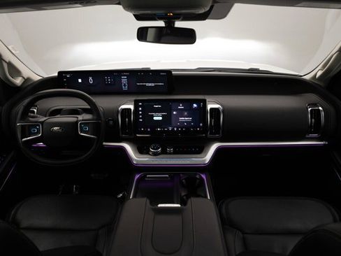 Certified 2025 Ford Expedition Max Platinum AWD/4WD image 2