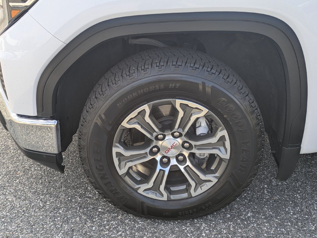 Used 2025 GMC Sierra 1500 SLT RWD image 10