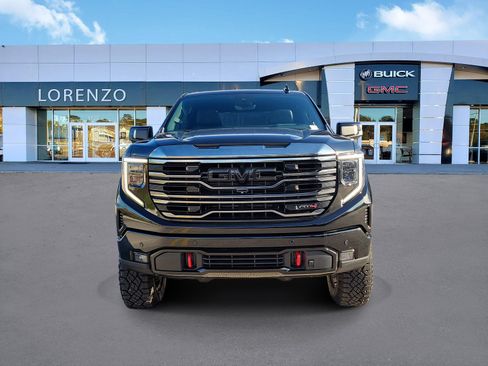 Used 2023 GMC Sierra 1500 AT4 w/ Technology Package AWD/4WD image 2