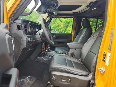 New 2026 Jeep Wrangler Unlimited Rubicon AWD/4WD image 9