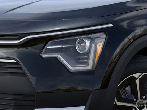 New 2026 Kia Niro LX FWD image 10