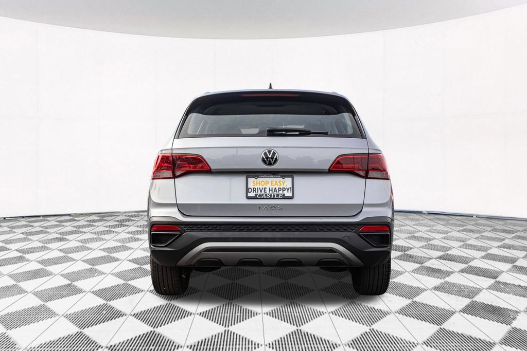 Certified 2024 Volkswagen Taos S FWD image 8