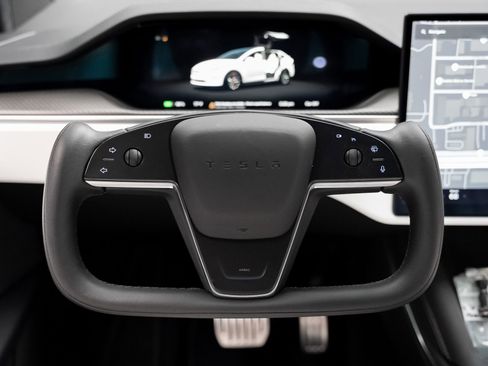 Used 2023 Tesla Model X Plaid image 42