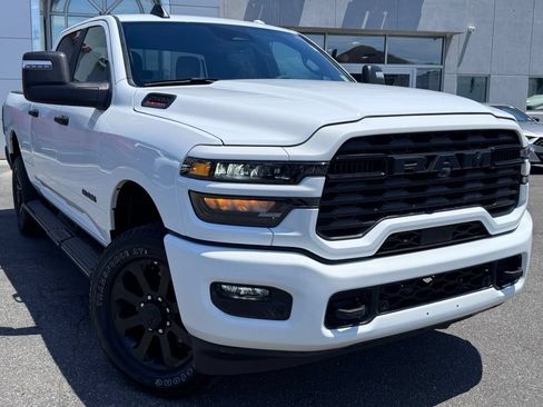 Used 2025 RAM 2500 Big Horn AWD/4WD image 1