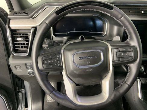 Used 2025 GMC Sierra 1500 Denali image 12