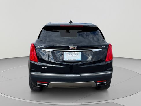 Used 2017 Cadillac XT5 Platinum w/ Driver Assist Package AWD/4WD image 4