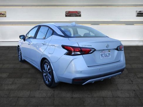 Used 2020 Nissan Versa SV image 5