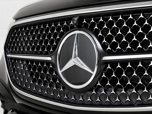 New 2026 Mercedes-Benz E 350 4MATIC Sedan image 3