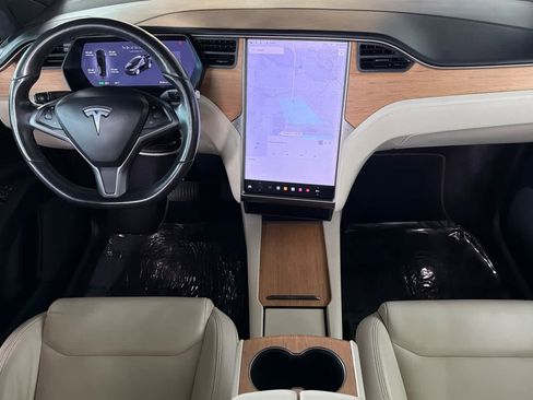 Used 2020 Tesla Model X Long Range image 3