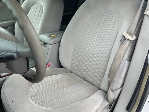 Used 2006 Buick Lucerne CX image 11