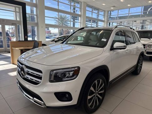 Used 2021 Mercedes-Benz GLB 250 image 3