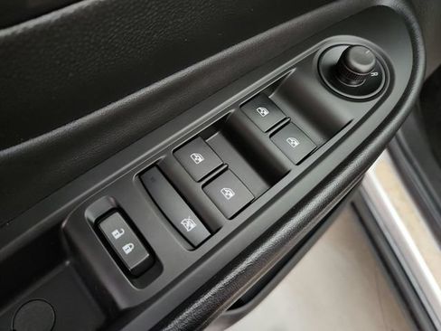 Used 2017 Buick Encore Premium AWD/4WD image 22