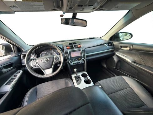 Used 2012 Toyota Camry SE FWD image 23