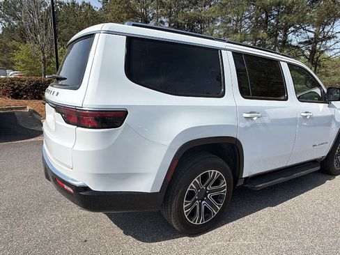 Used 2024 Jeep Wagoneer 4WD w/ Premium Group I image 8